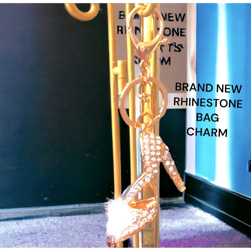 NEW SPARKLING RHINESTONE HEEL 👠CHARM/KEY CHAIN W/WHT “POOF” TOP, LRG 3” SIZE